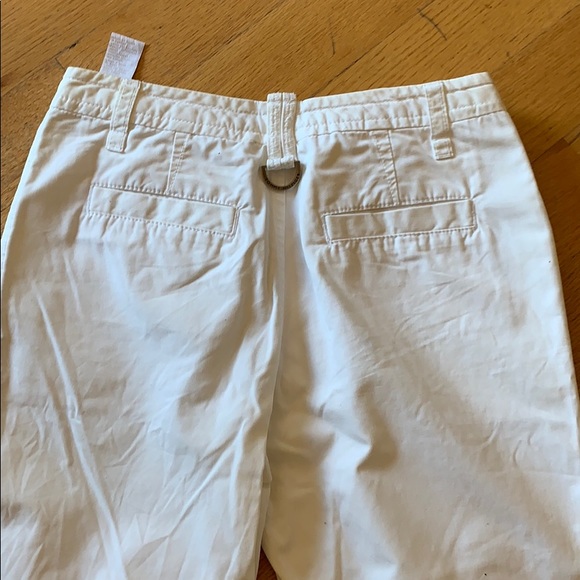 Women’s cropped white pants. - Picture 7 of 7